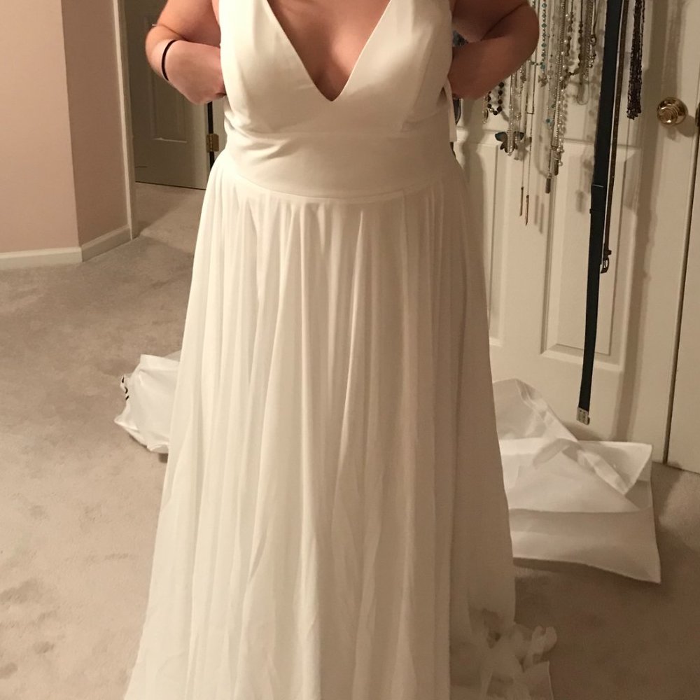 Chiffon Open-Back Wedding Dress - Picture 4 of 5